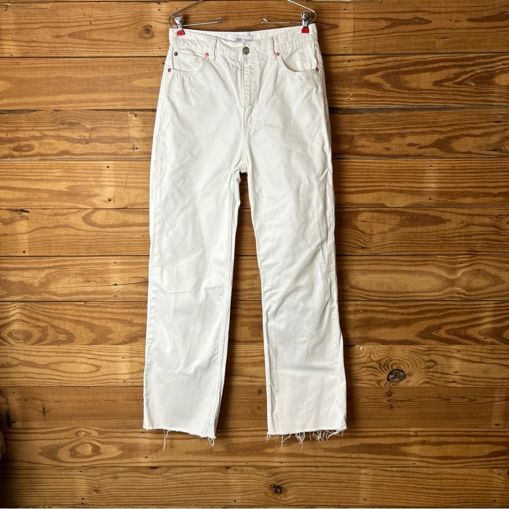 Zara Off-White Frayed Hem Jeans
